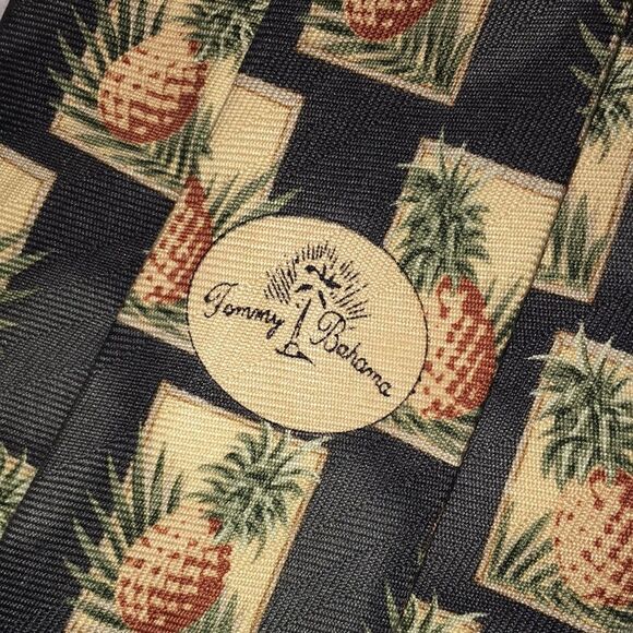 Vintage Gray Tommy Bahama retro Pineapple silk print  Aloha swingers neck tie - Picture 3 of 4